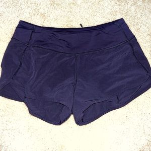 navy blue lulu lemon 2.5” inseam shorts size 4